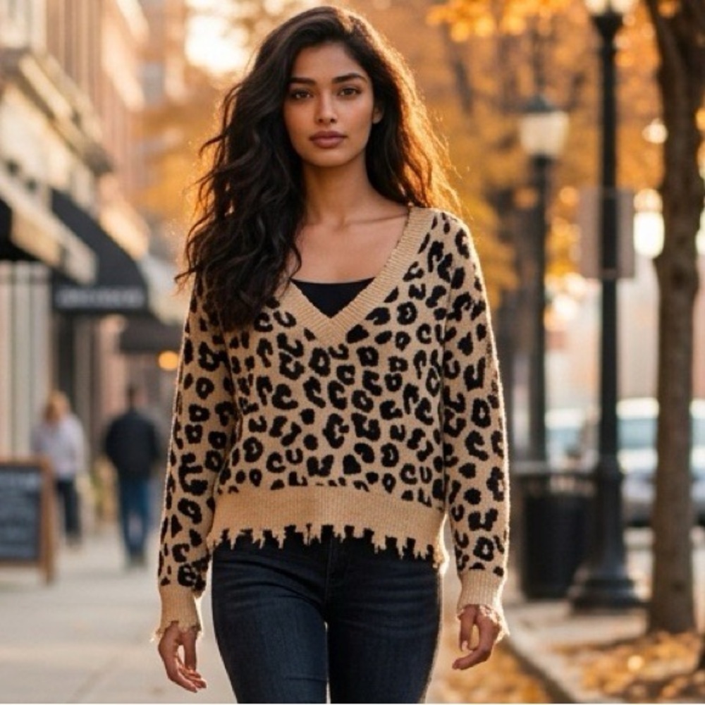 VIGOSS Animal Print Womens Sweater Small Boho Chic Feminine Relaxed Fit Classic